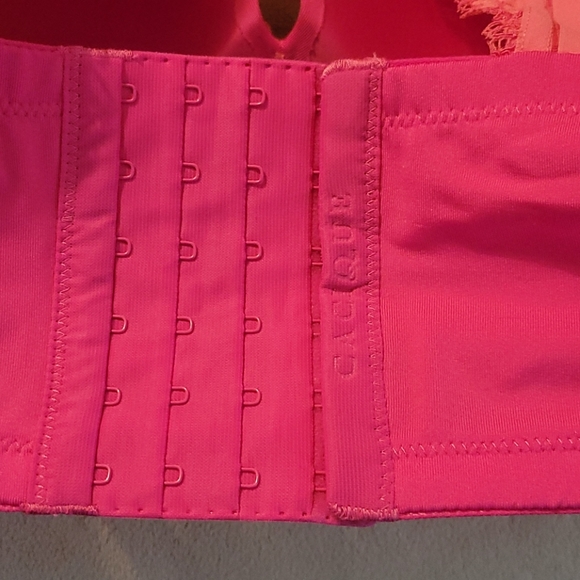 Cacique from Layne Bryant uplift plunge 38 I - Picture 5 of 7